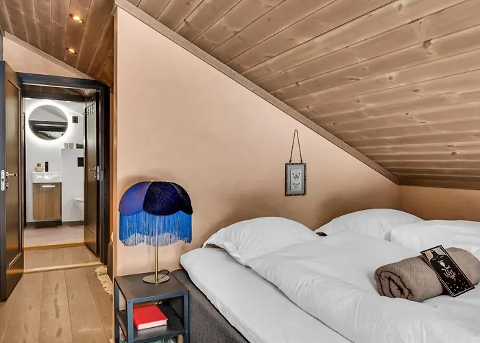 Private Room In Beautiful Mountain Home W/ Sauna